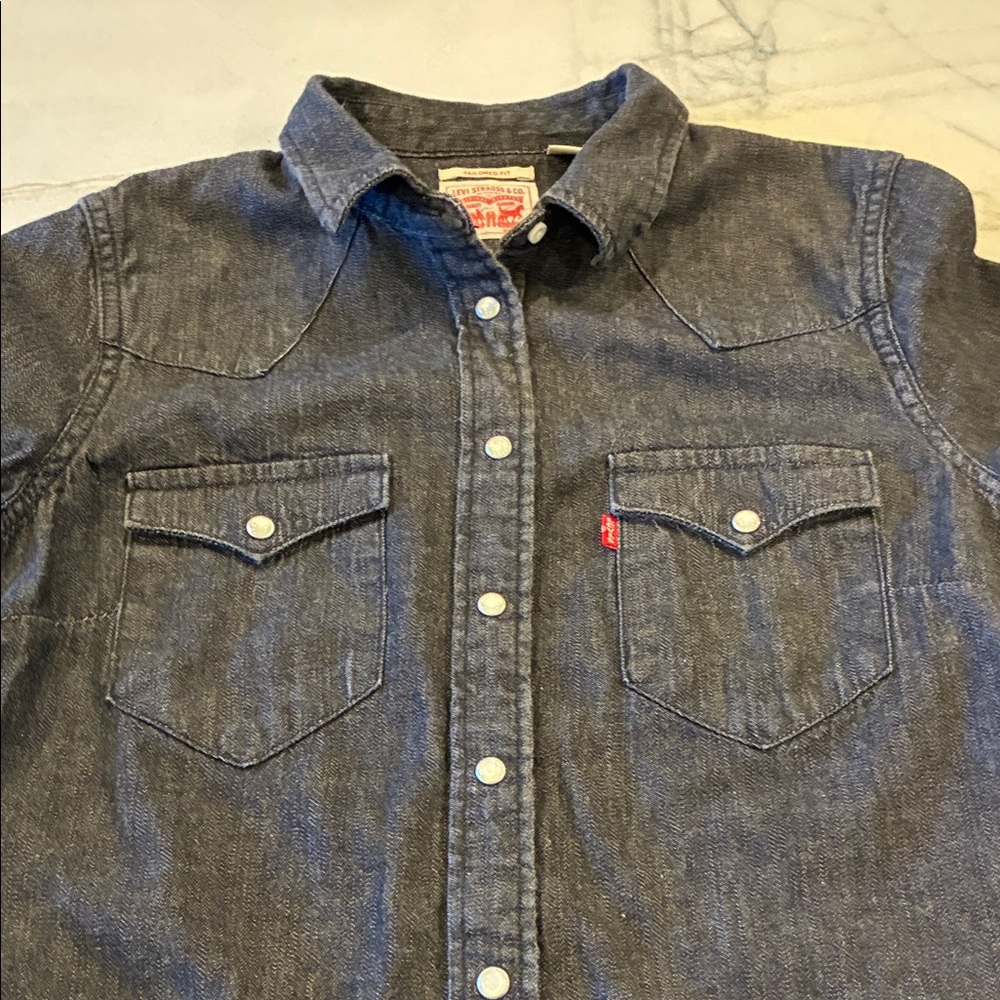 Women’s Levi's Black Denim Shirt with Snap Buttons. - Picture 2 of 7